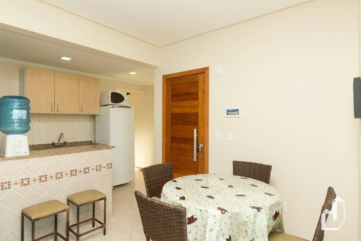 Apartamento Com 02 Dormitorios Aqui E So Trazer As Malas E Aproveitar As Ferias Bombinhas Exterior photo