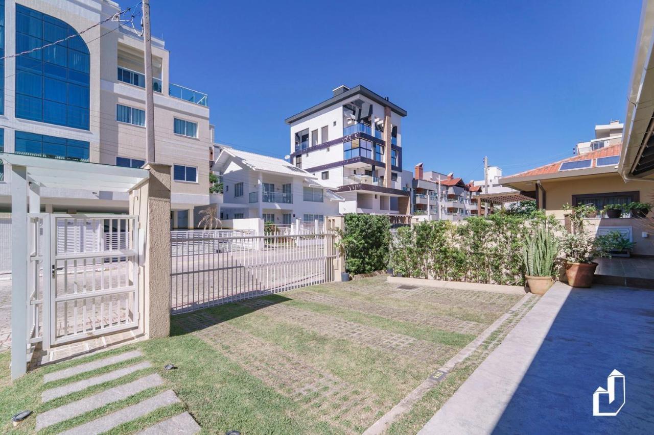Apartamento Com 02 Dormitorios Aqui E So Trazer As Malas E Aproveitar As Ferias Bombinhas Exterior photo